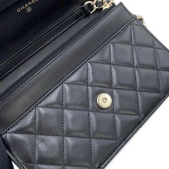 CHANEL Chain wallet with Bag Charm Lambskin/Faux Pearl /Rhinestone Black - Picture 8 of 16